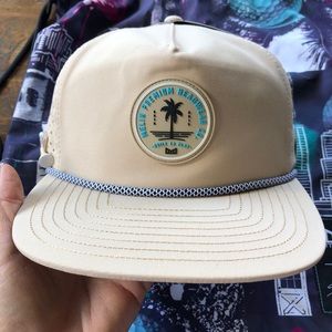 NWT :🎄🎁 MELIN ⛳️ Limited Edition Coronado Player Hydro Hat with Tee ⛳️ Perfect
